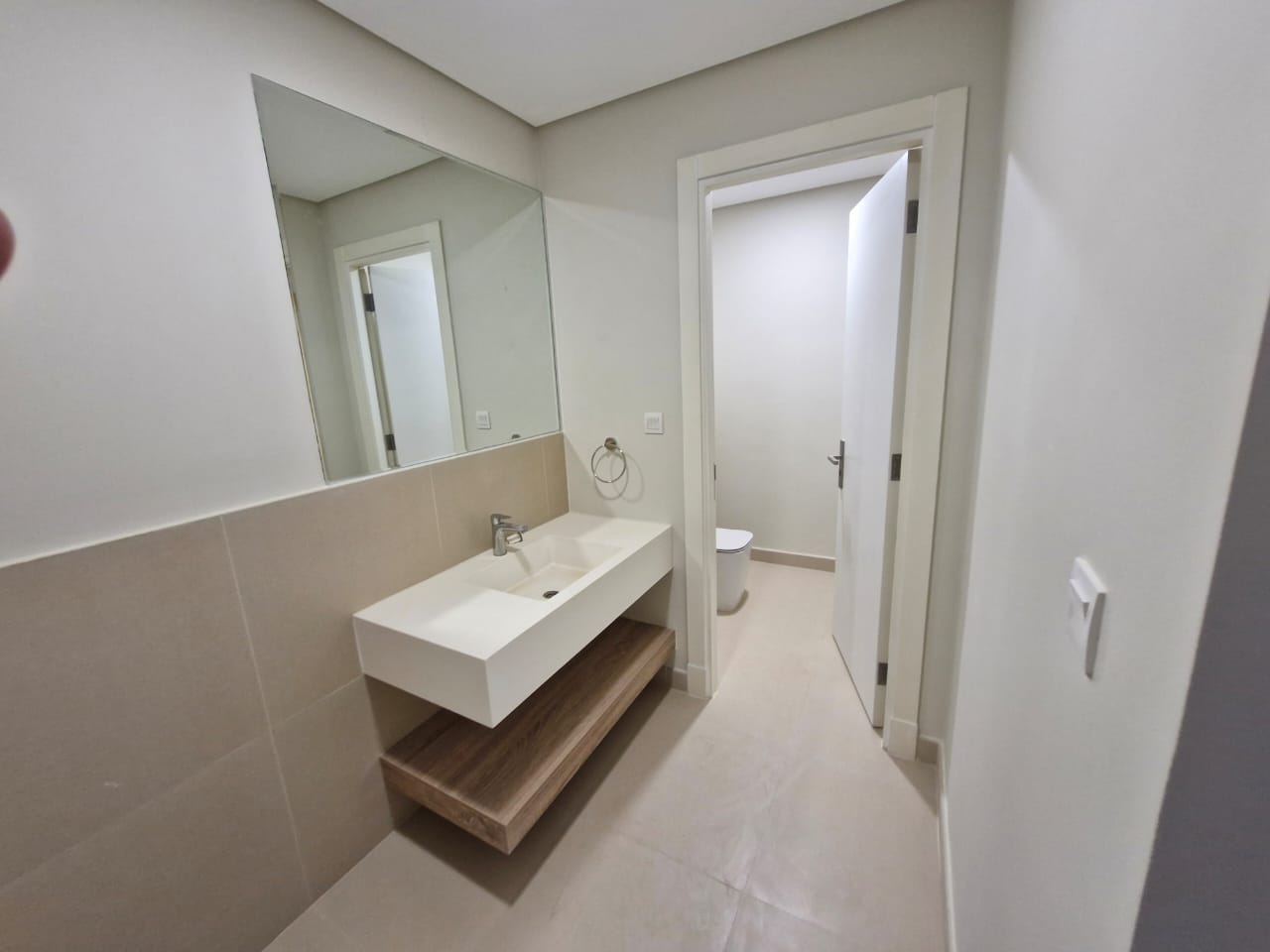  🏰 *Modern Luxury Villa in Sidra District – Roshn*  ✨ Elegantly Half-Furnished ✨